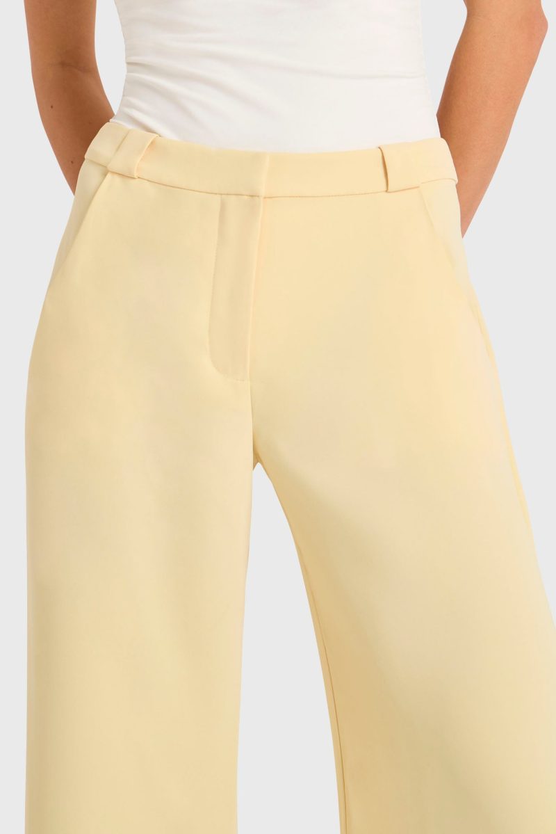 CI 40098 SADDLER PANT CORNSILK DETAIL